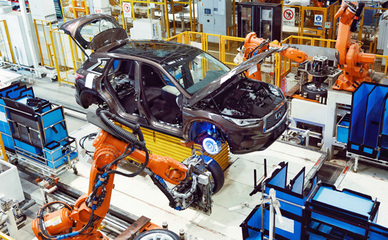 東風英菲尼迪 以“奮進之年”為號角，多維戰略布局釋放潛能，驅動未來汽車銷售新篇章